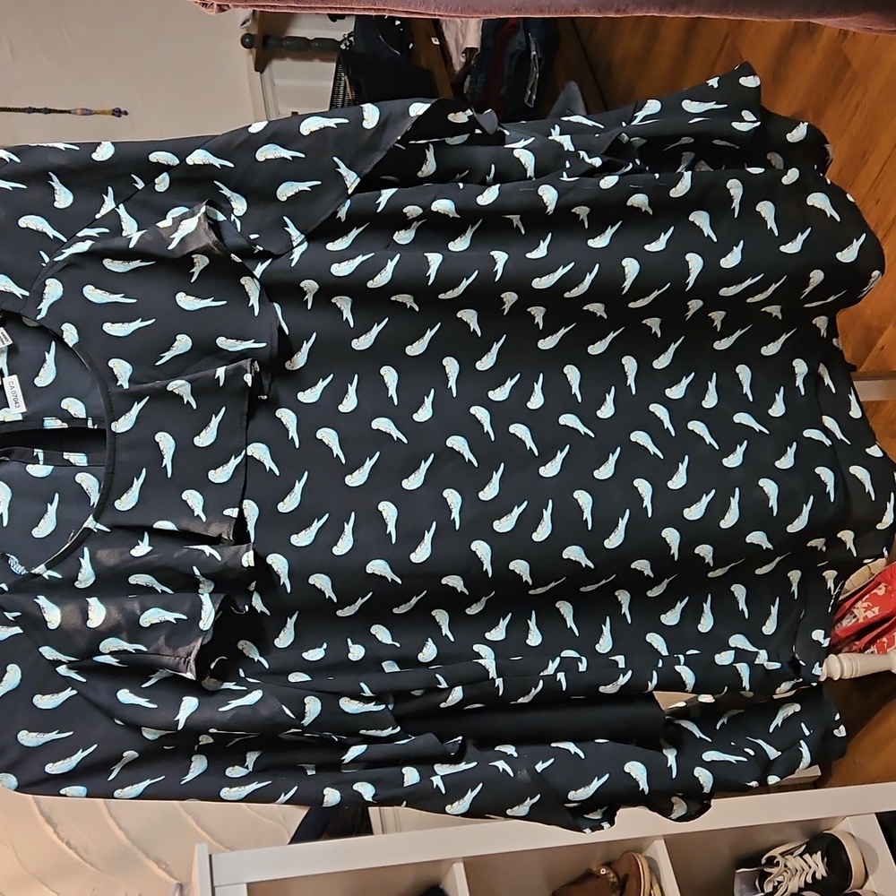 Rose and olive birdie shirt sz med